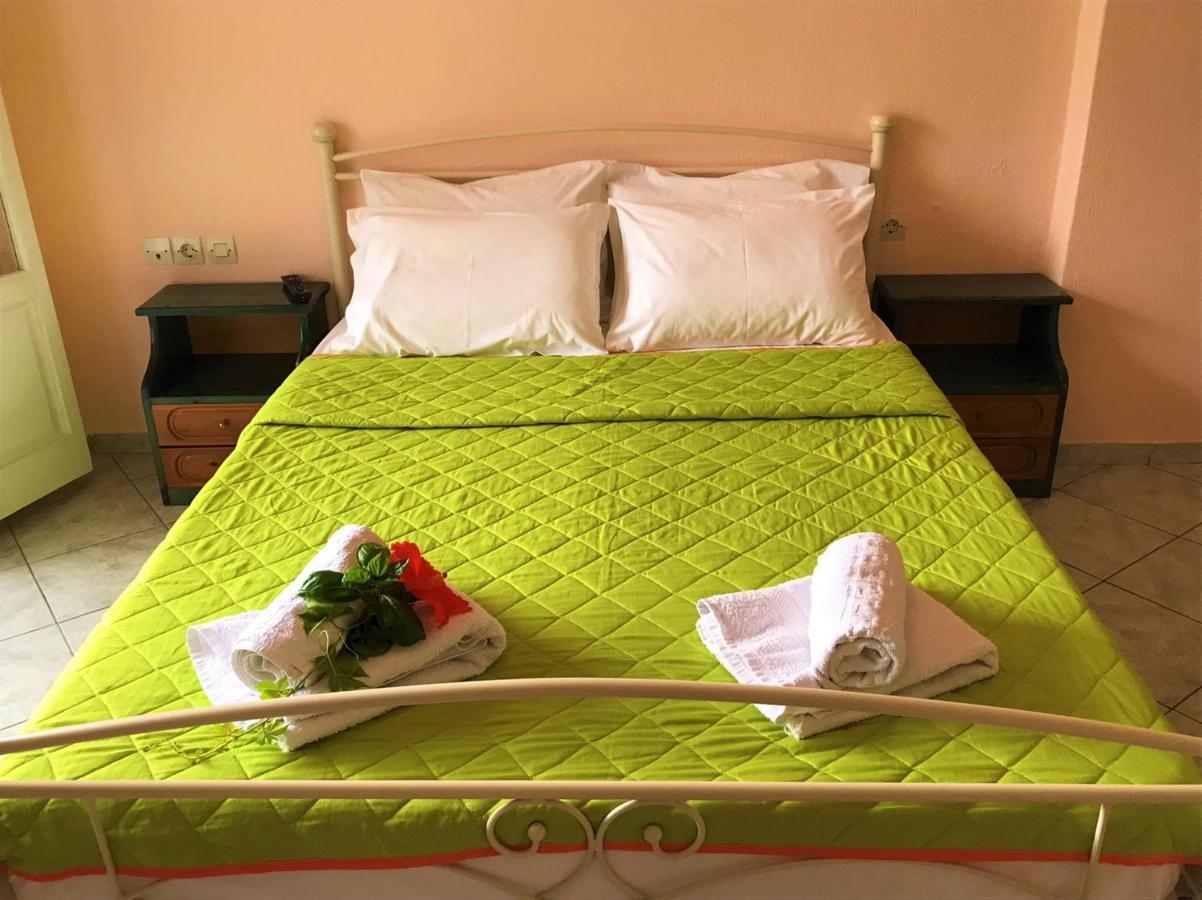 Elli Rooms Patitiri Buitenkant foto
